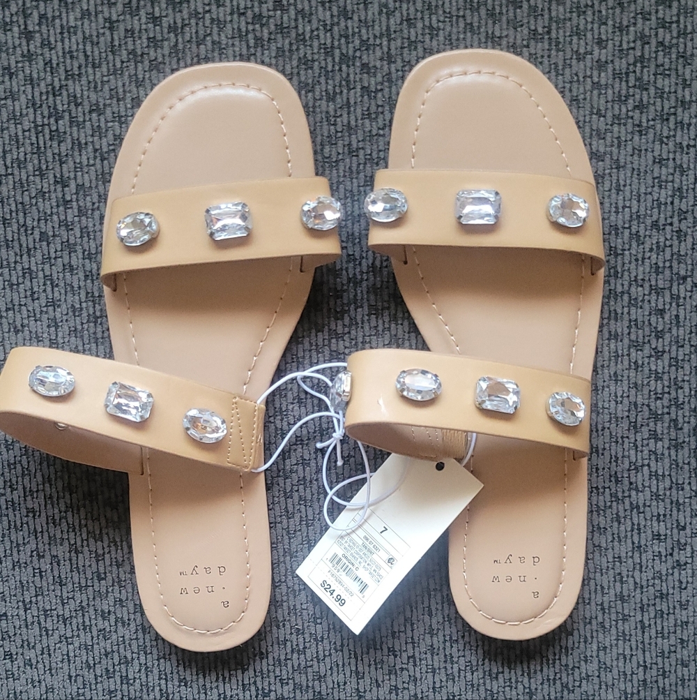 NWT Size 7 A New Day Beige Brit Two Band Embellished Studded Gemstone Sandals - Picture 2 of 7